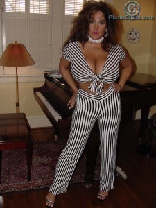 busty mature Ashley Evans new photo gallery