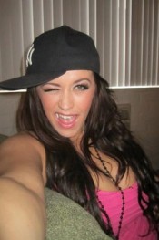 busty babe Leanne Crow photo