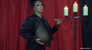 busty lady abbi in black november lady