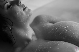 2busty babe samanta lily